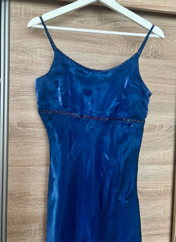 iridescent velvet dress blue and red Starlet Wiggle Dress in Blue Velvet main image 1